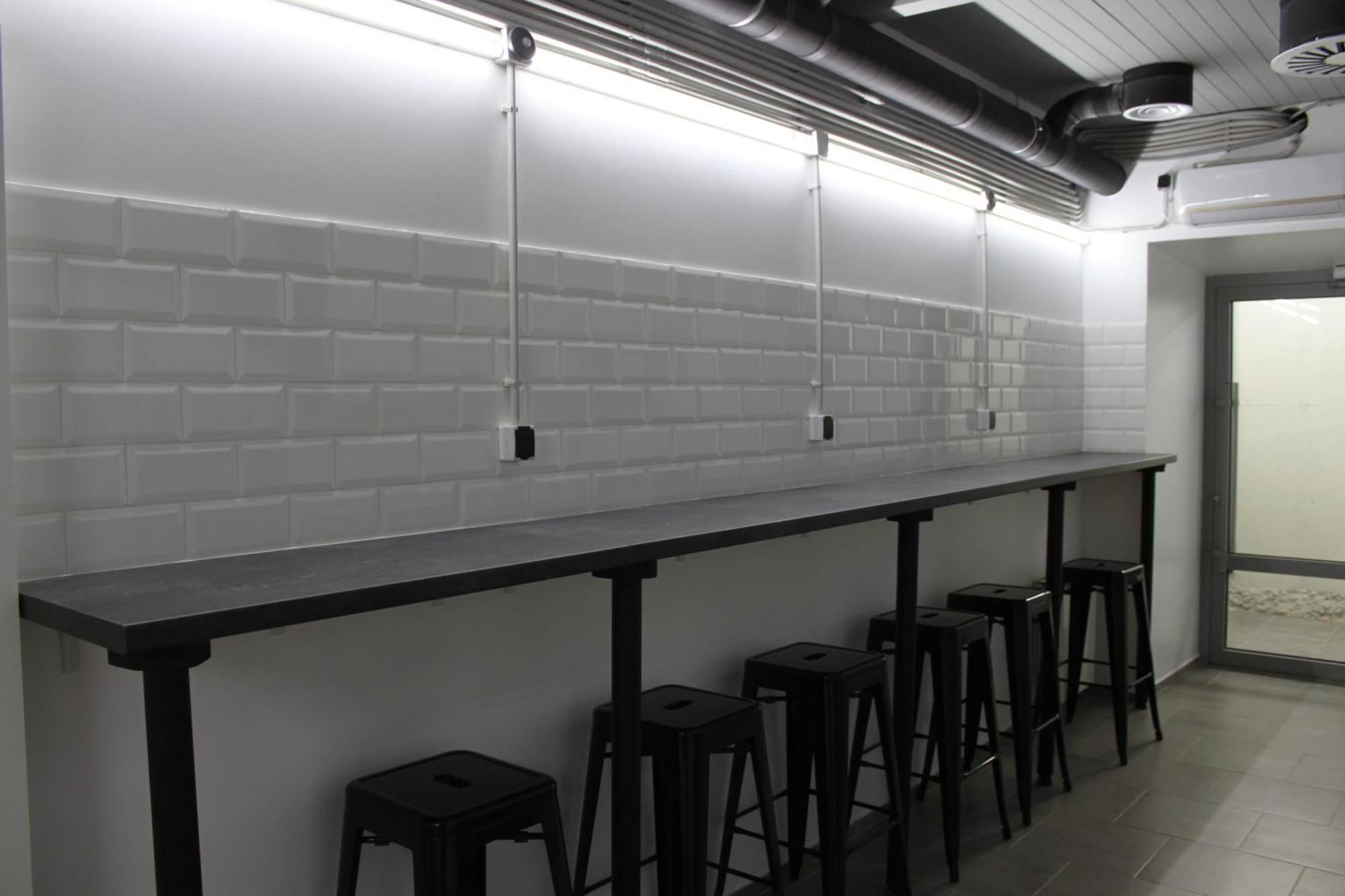 Av-3 Capsule Hotel Київ Екстер'єр фото
